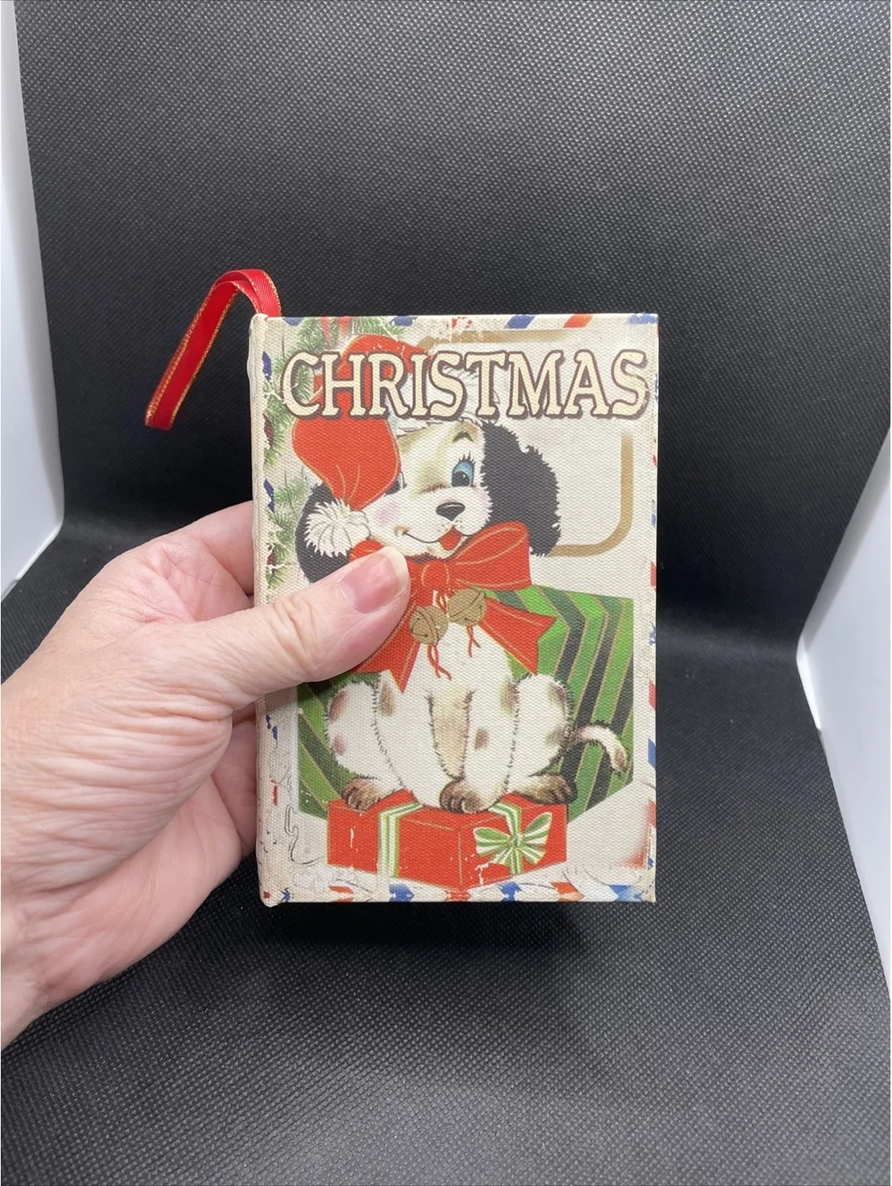 Mr Christmas magnetic Ornament Book Model 18647